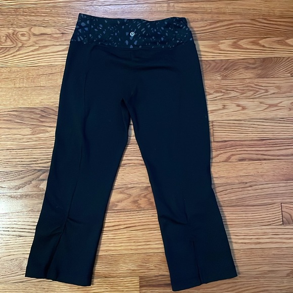 Lululemon Cropped Athletic Pants Size 4 - Picture 2 of 8